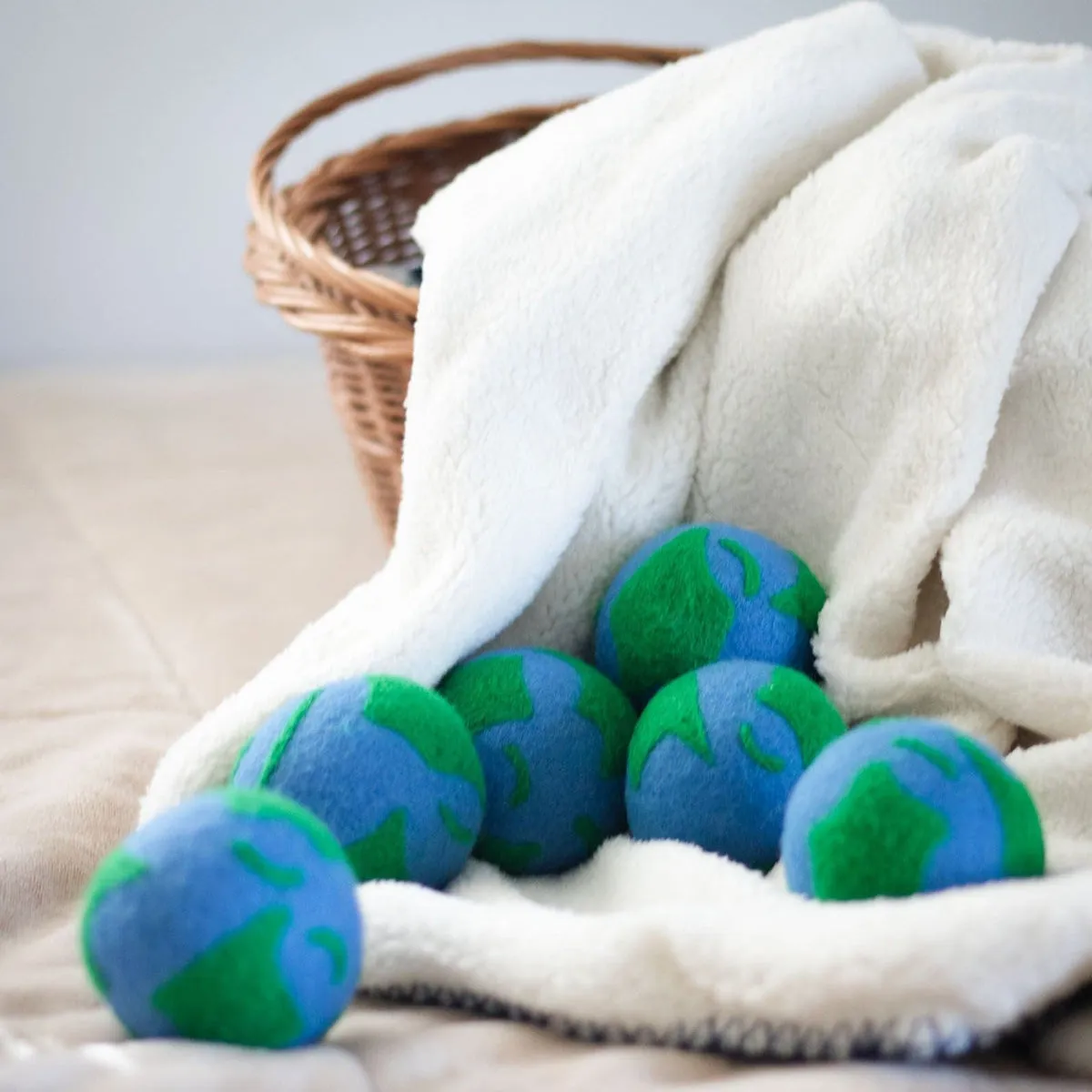 Mama Earth Eco Dryer Balls