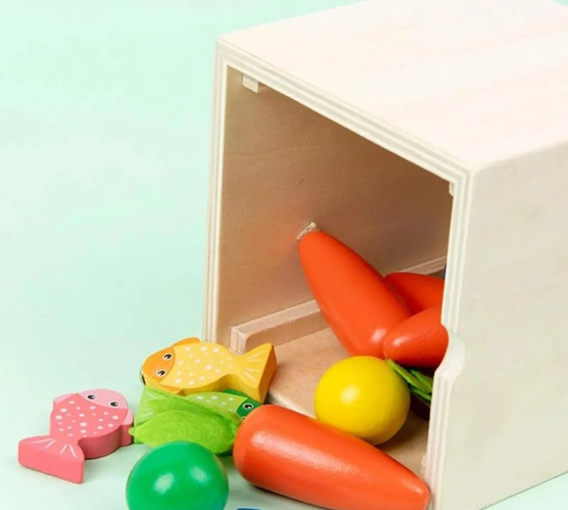 TOYARTSY Wooden Montessori Activity Cube Educational Learning Toys Wooden Carrot Pulling Baby Toy for 2-4 Year Olds